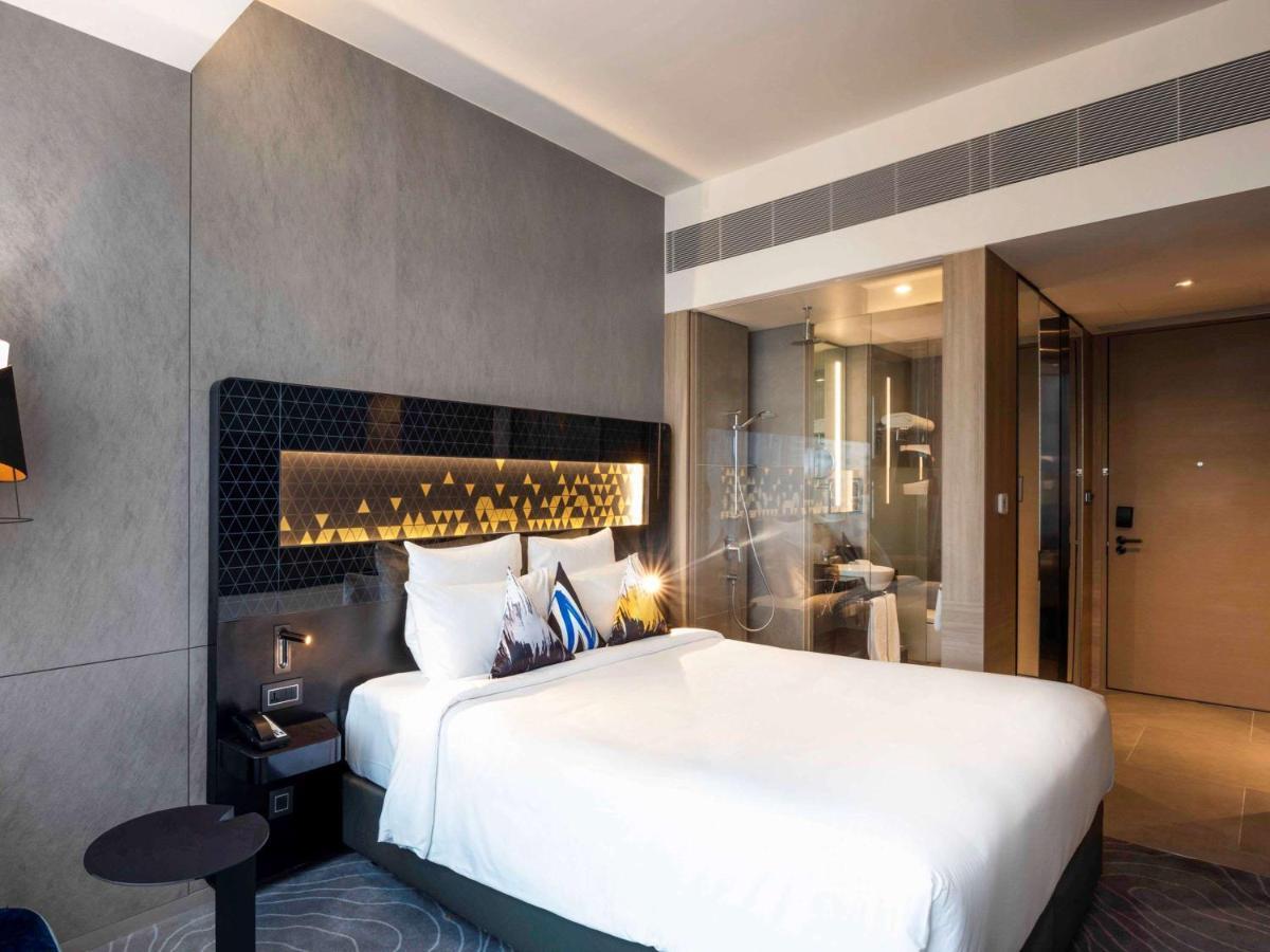 Novotel Singapore On Stevens Exterior photo