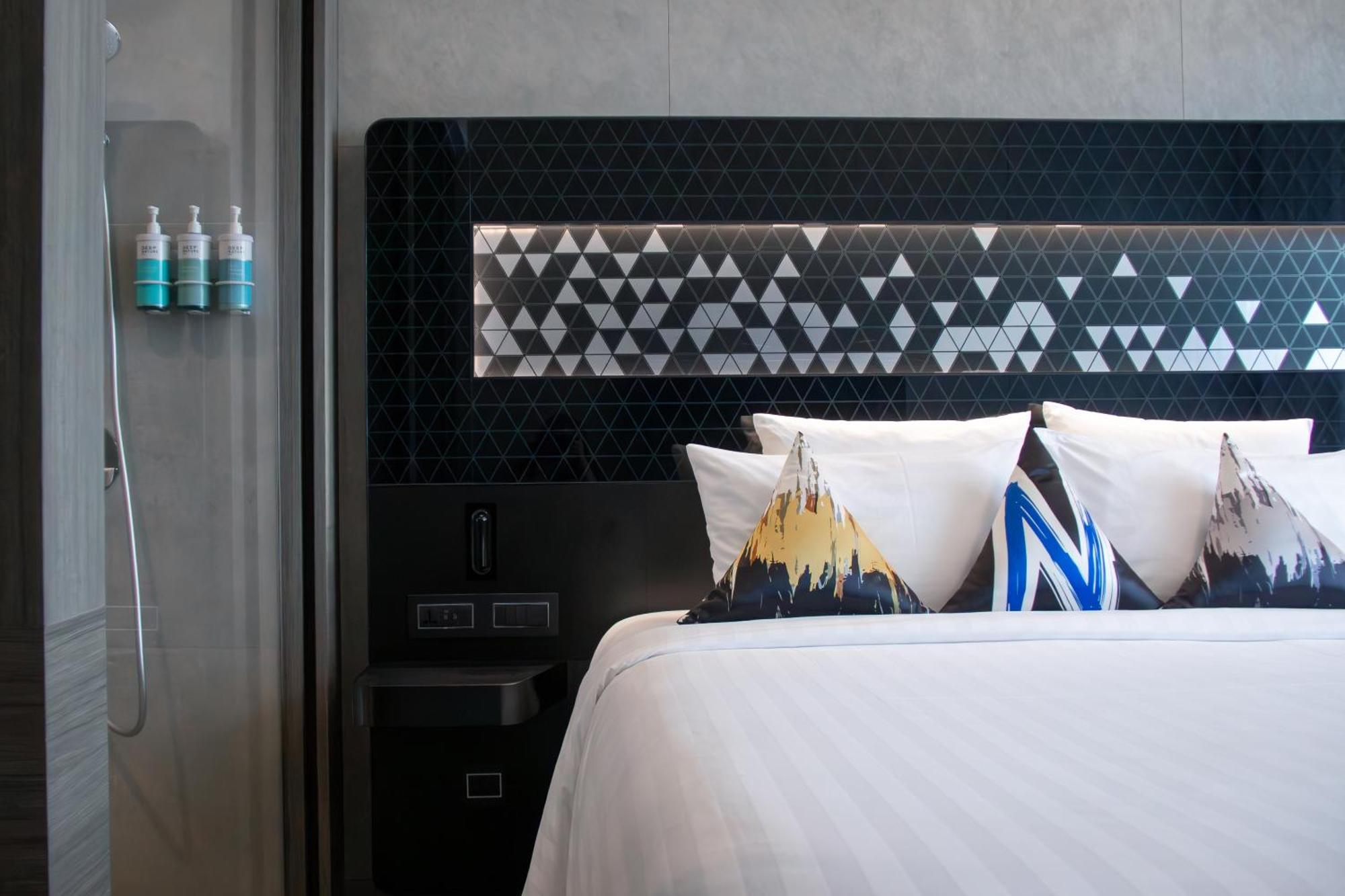 Novotel Singapore On Stevens Exterior photo